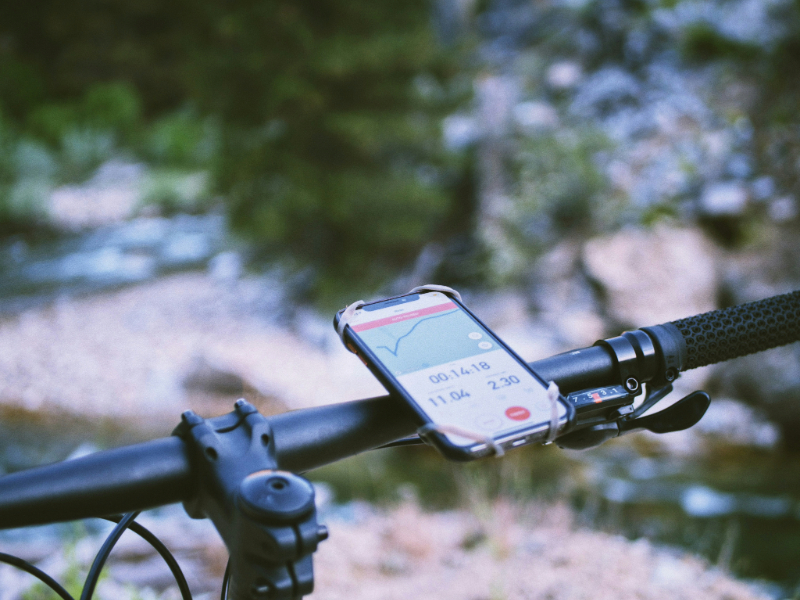 Fitness technology for beginners: A smartwatch displaying workout stats during a run.