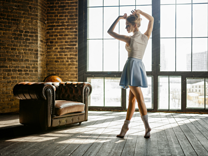 Home dance routine as part of beginner cardio workouts